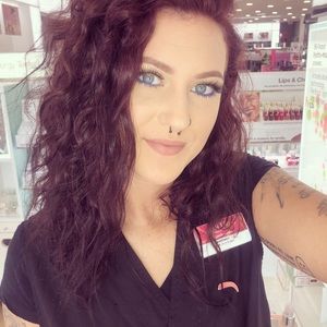 Meet your Posher, Whitney